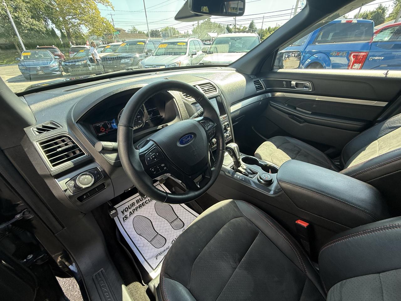 Ford Explorer XLT 4WD 2018