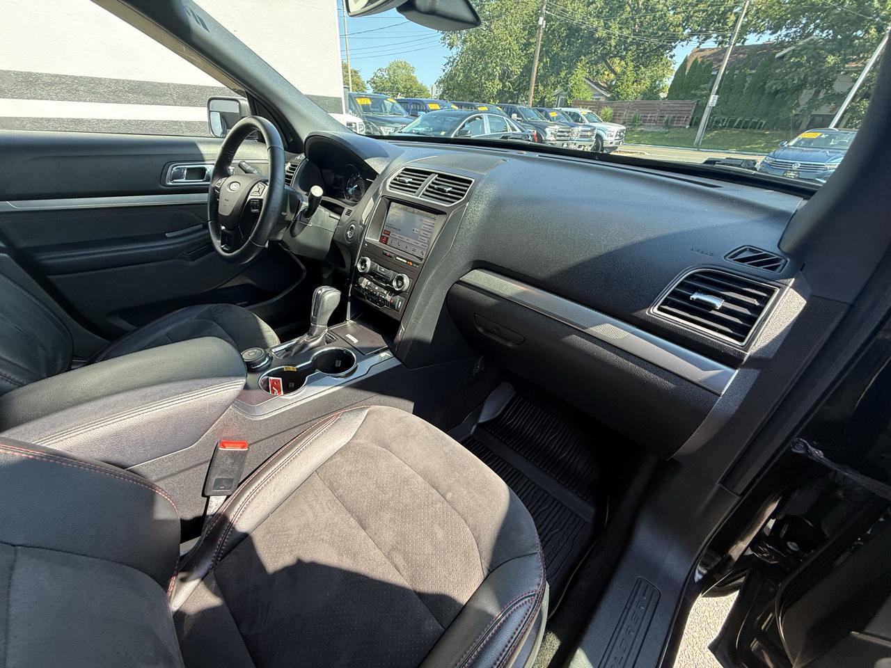 Ford Explorer XLT 4WD 2018