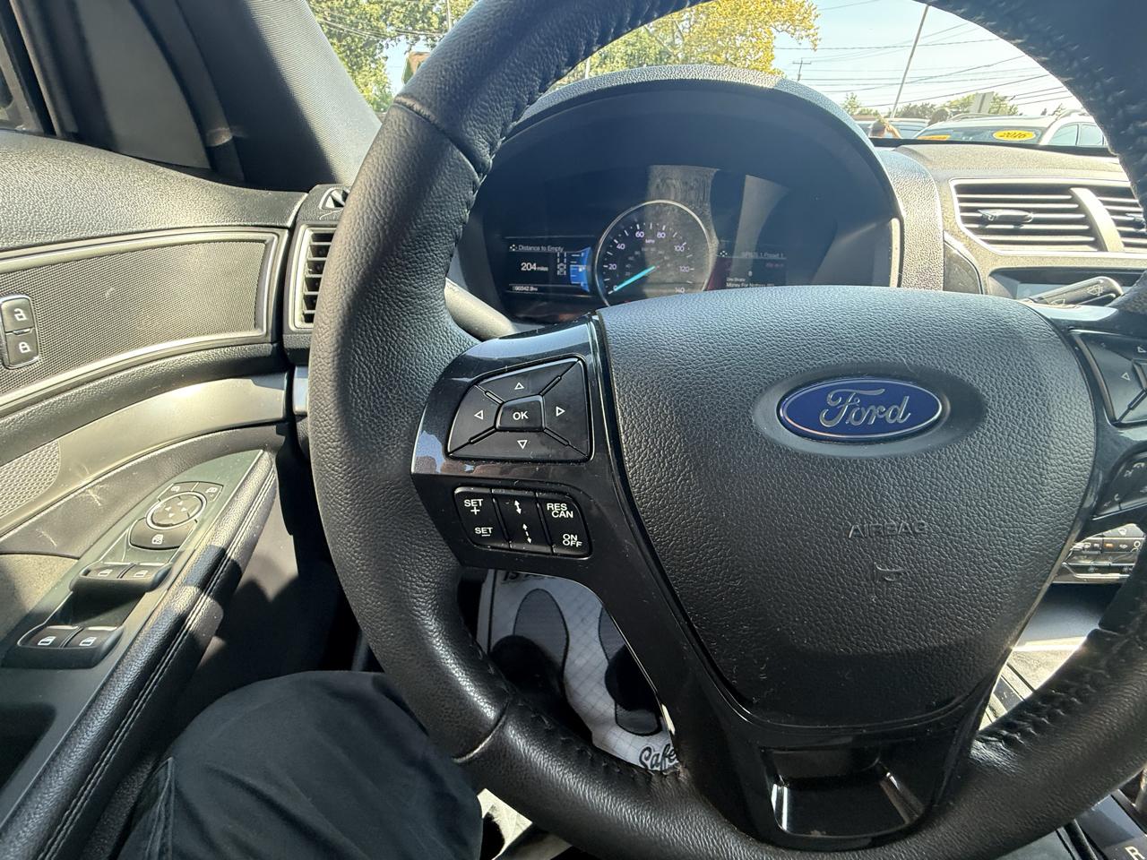 Ford Explorer XLT 4WD 2018