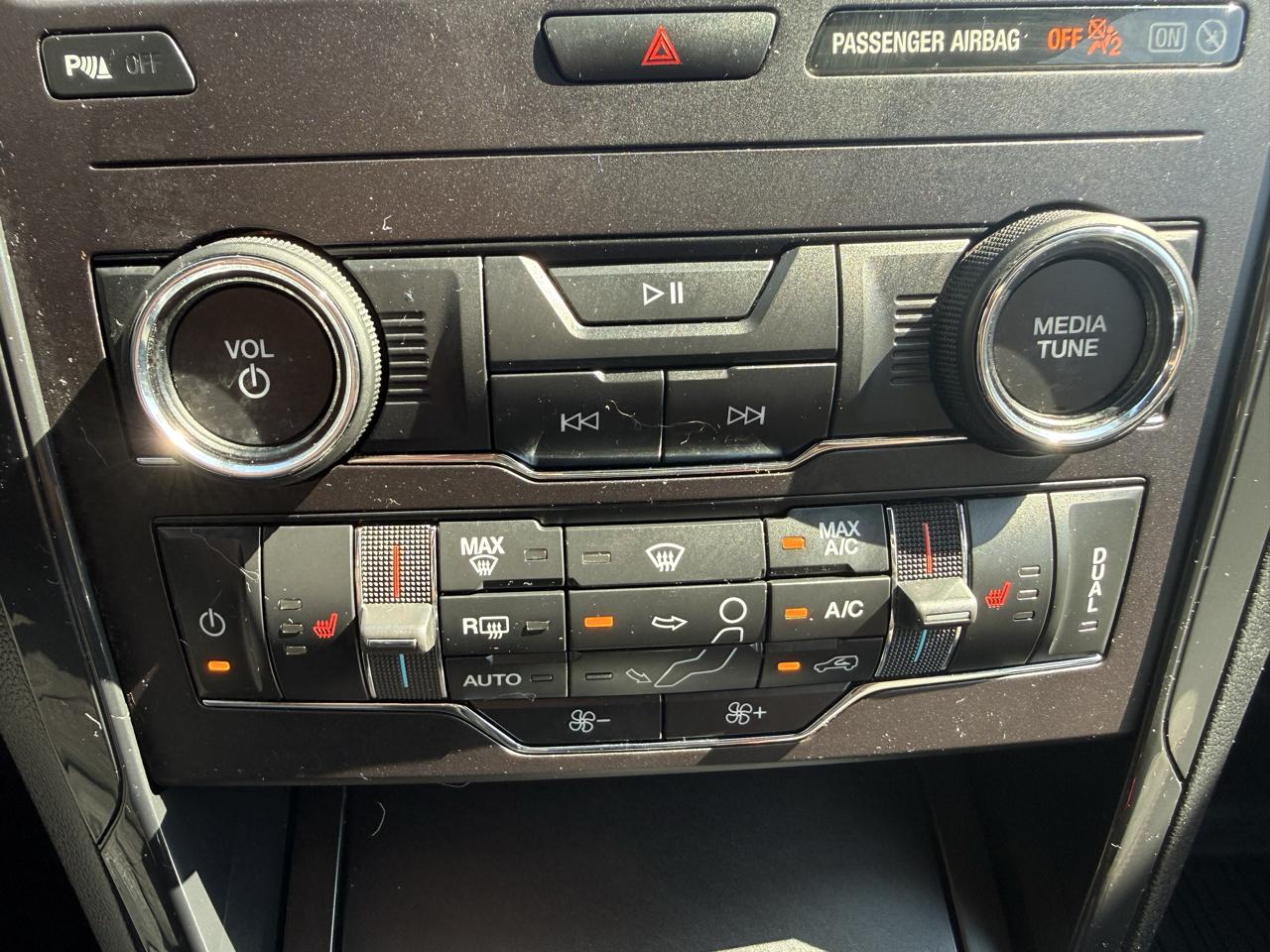 Ford Explorer XLT 4WD 2018