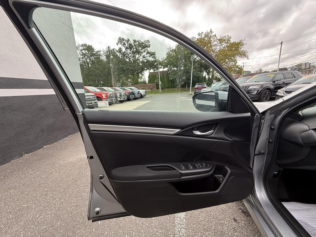 Honda Civic LX Sedan CVT 2016