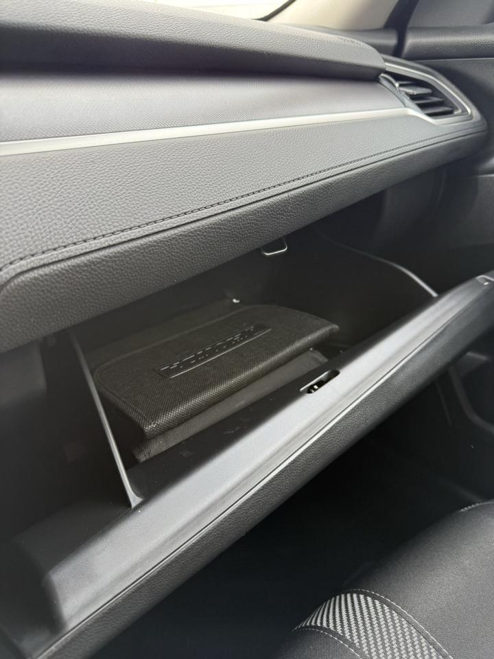Honda Civic LX Sedan CVT 2016