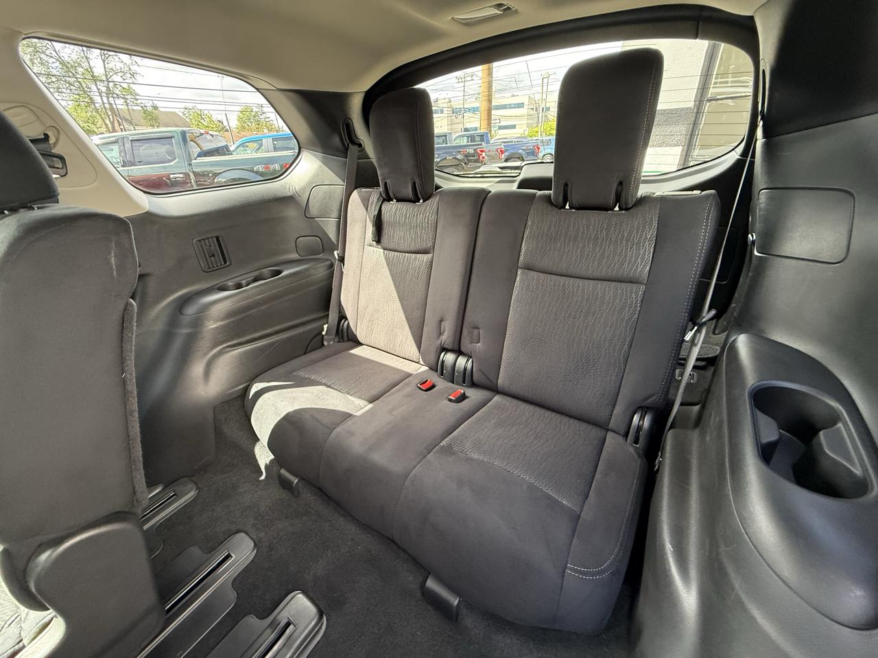 Nissan Pathfinder SV 4WD 2015