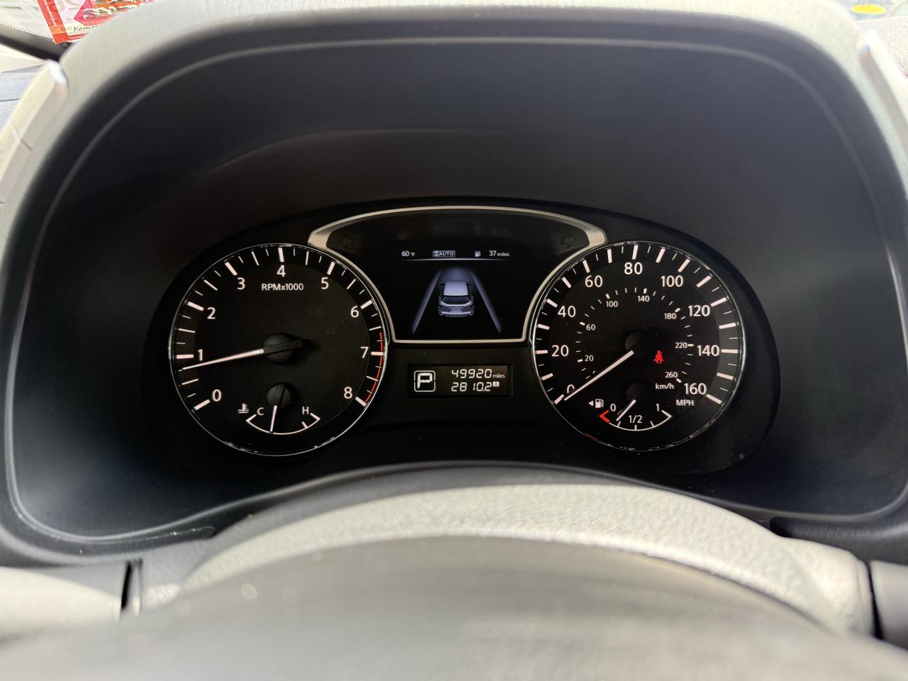 Nissan Pathfinder SV 4WD 2015