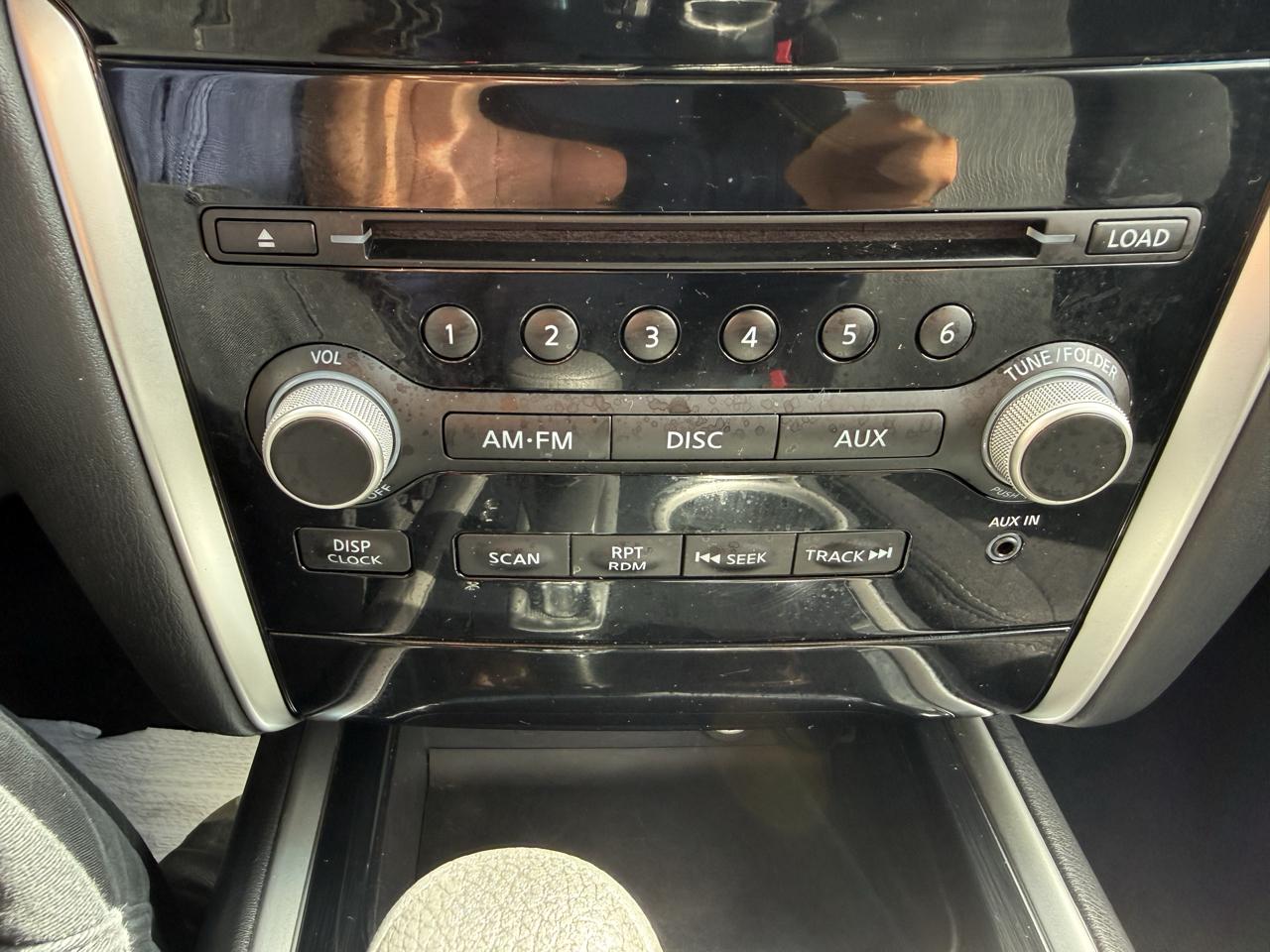Nissan Pathfinder SV 4WD 2015