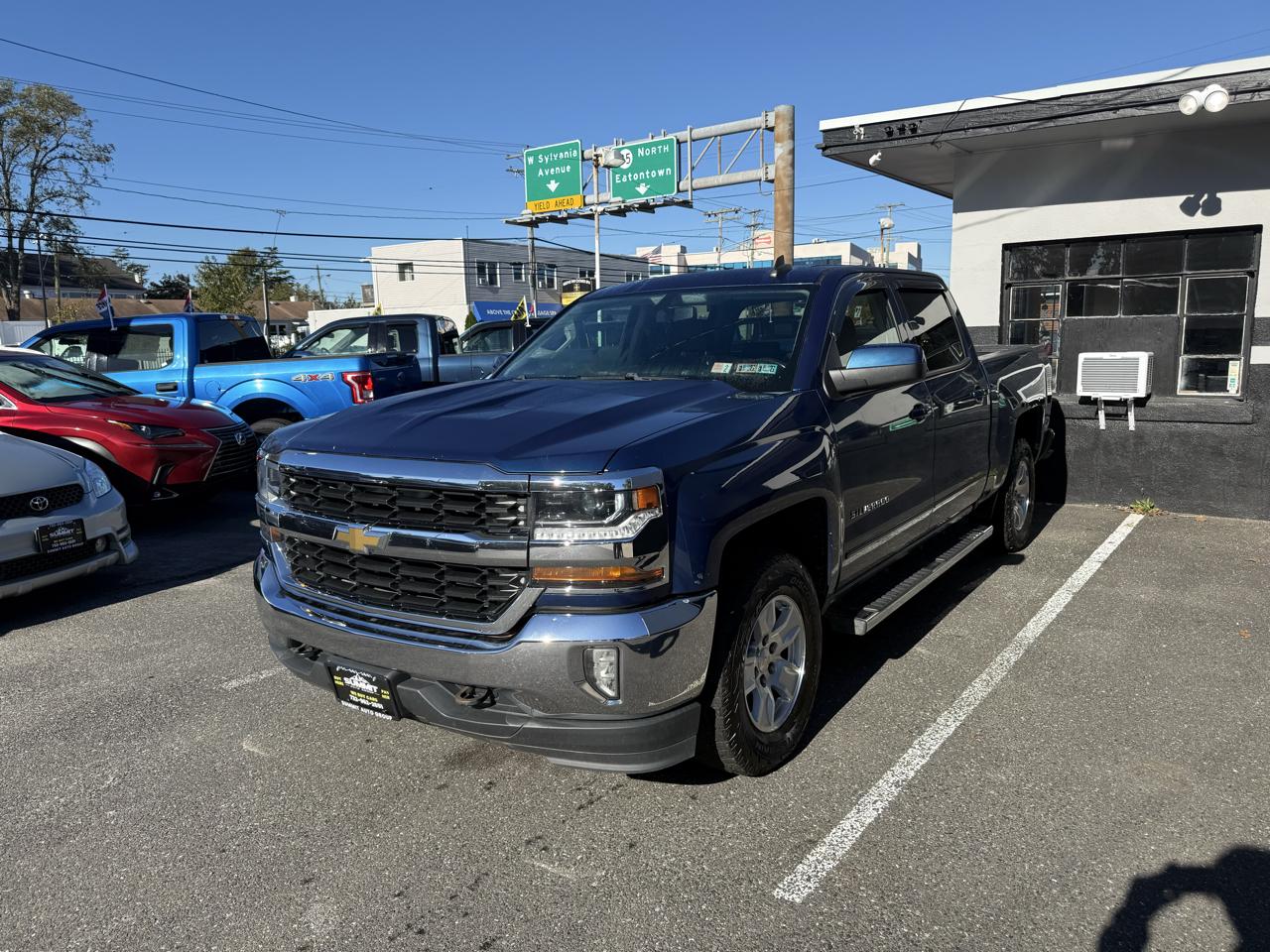 2016 Chevrolet Silverado 1500 LT Crew Cab Long Box 4WD