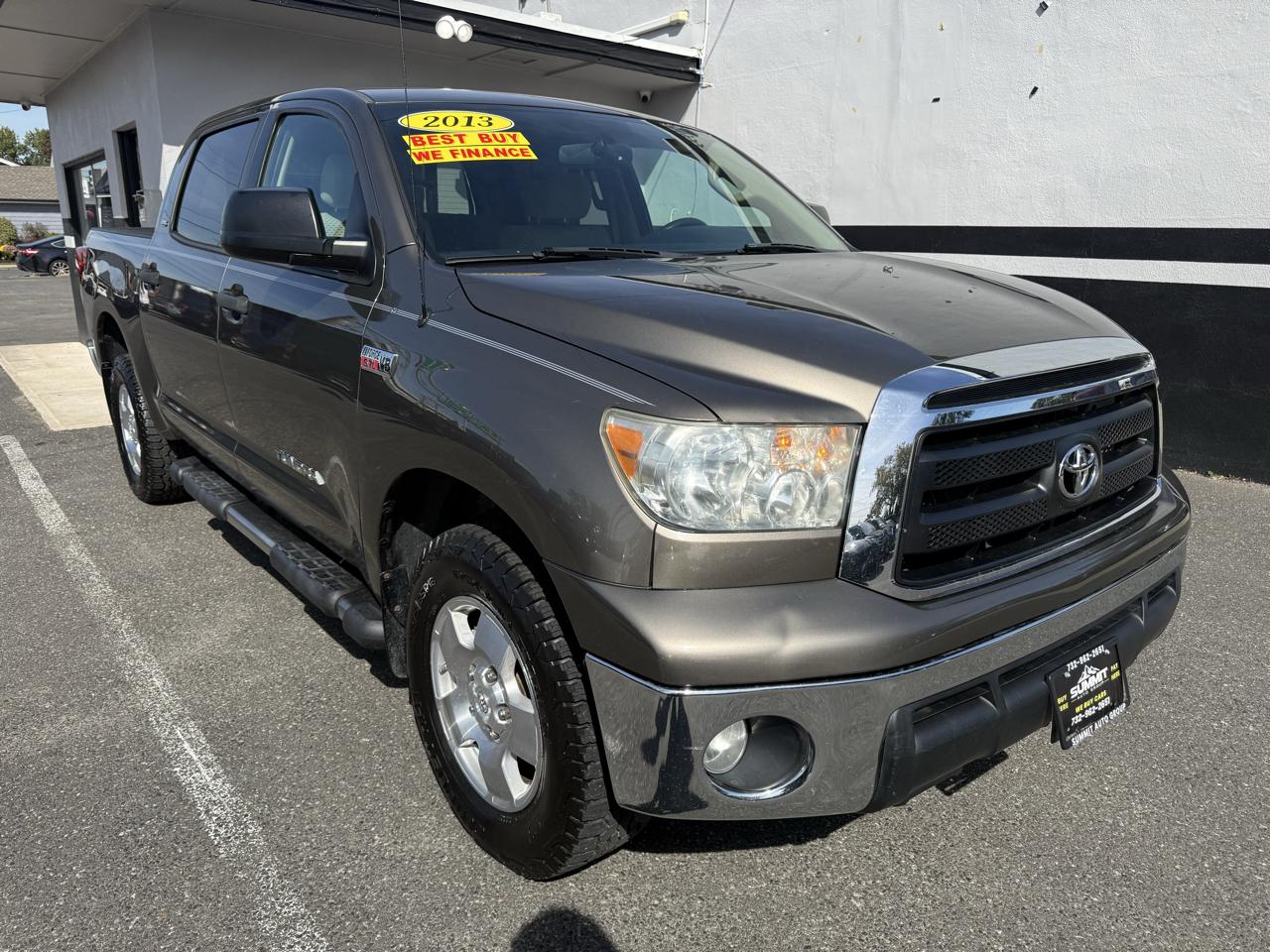 Toyota Tundra Tundra-Grade CrewMax 5.7L 4WD 2013