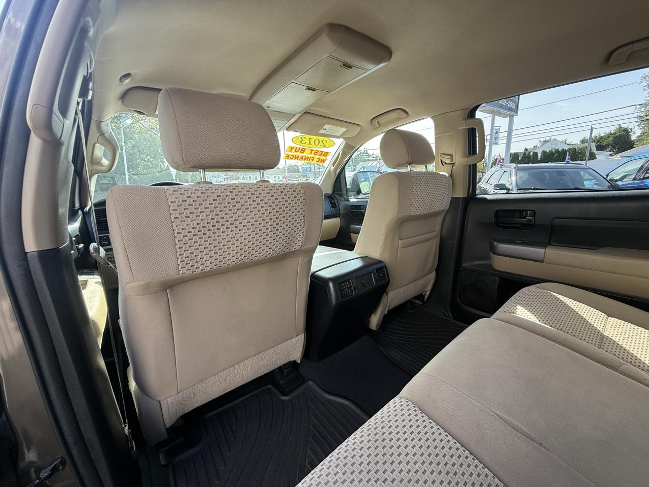 Toyota Tundra Tundra-Grade CrewMax 5.7L 4WD 2013