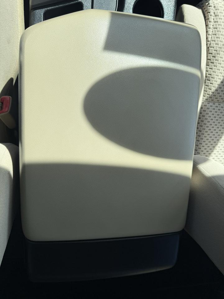 Toyota Tundra Tundra-Grade CrewMax 5.7L 4WD 2013