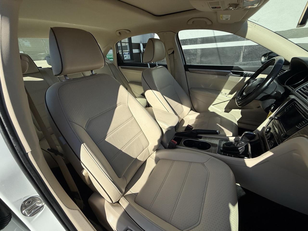 Volkswagen Passat SE PZEV 6A w/ Sunroof & Nav 2016