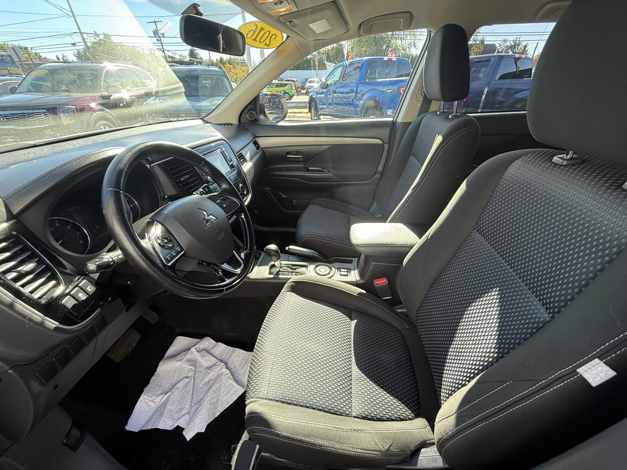 Mitsubishi Outlander SE AWD 2016
