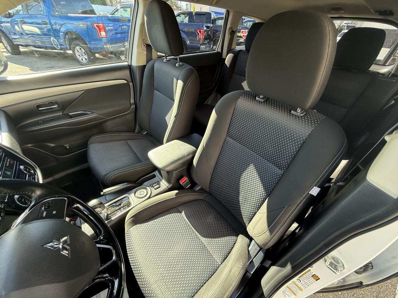 Mitsubishi Outlander SE AWD 2016