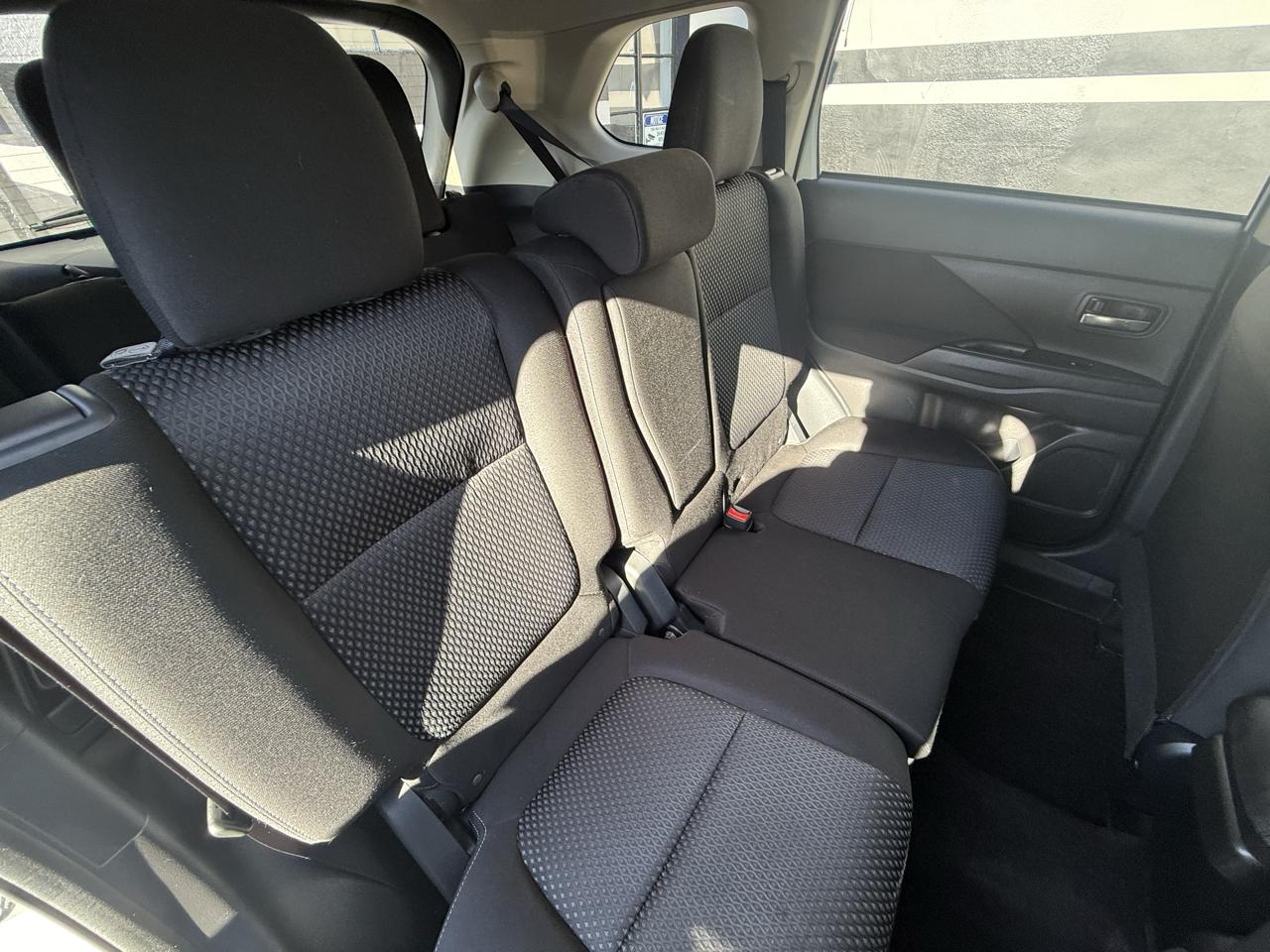 Mitsubishi Outlander SE AWD 2016