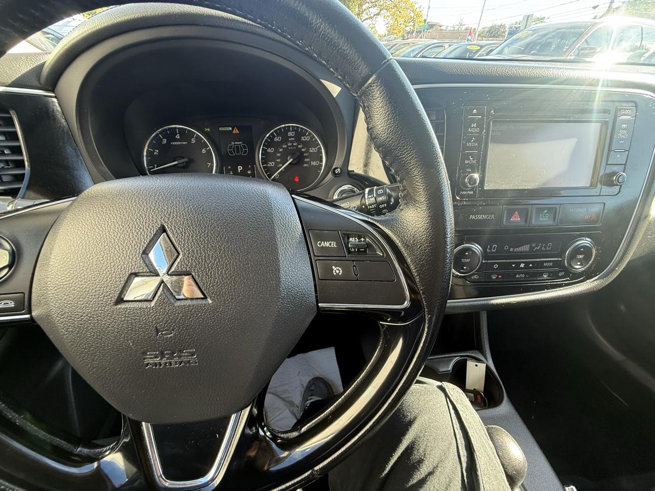 Mitsubishi Outlander SE AWD 2016