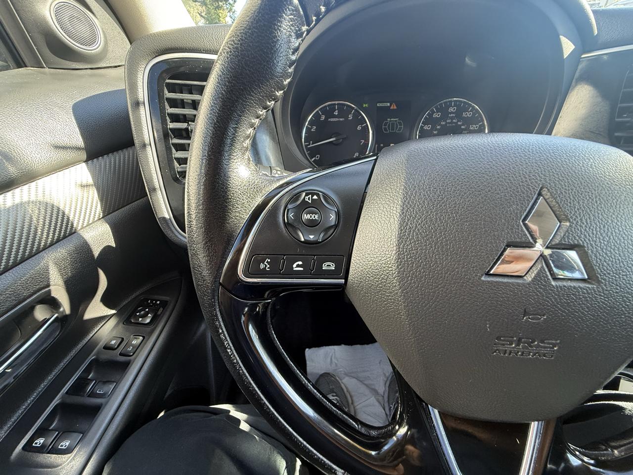 Mitsubishi Outlander SE AWD 2016