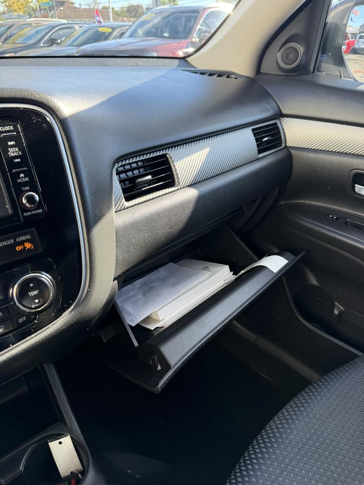Mitsubishi Outlander SE AWD 2016