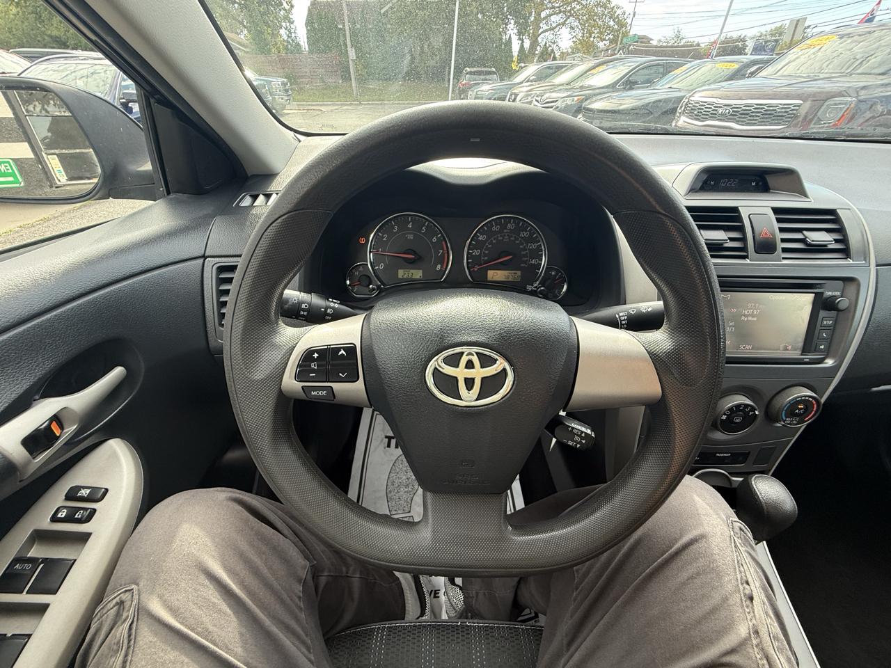 Toyota Corolla S 4D Sedan 2013