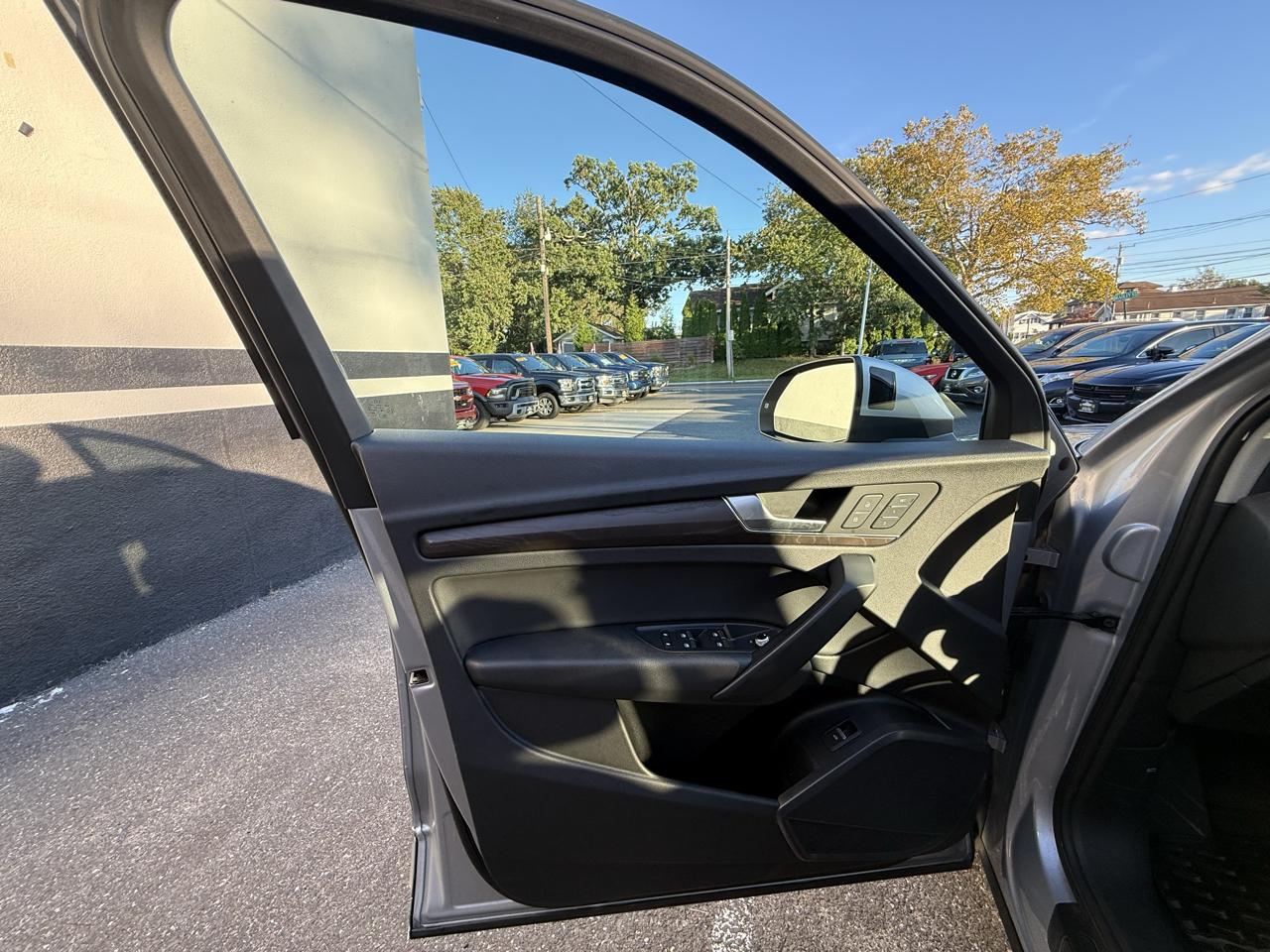 Audi Q5 2.0T Premium quattro 2020