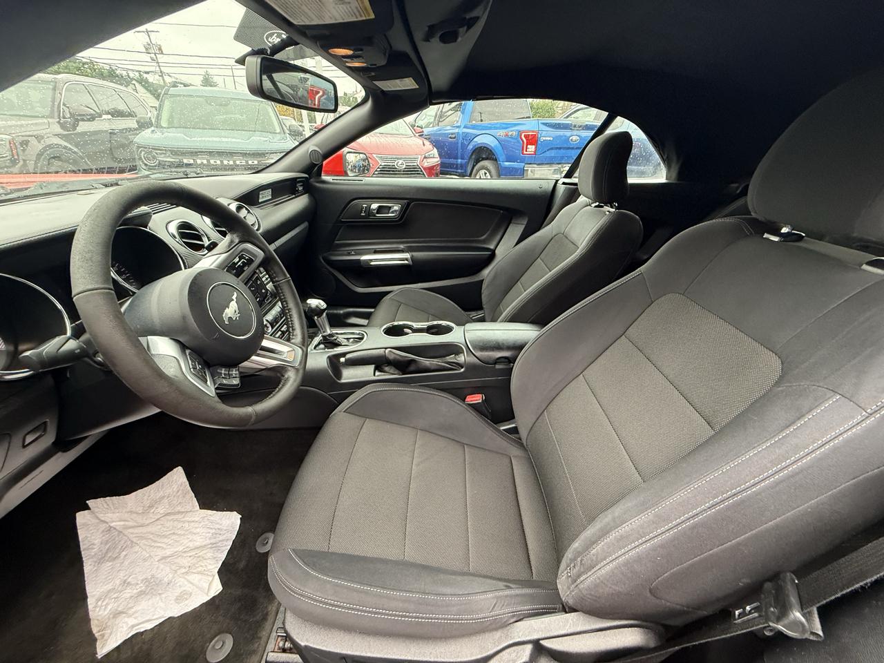 Ford Mustang V6 Convertible 2015