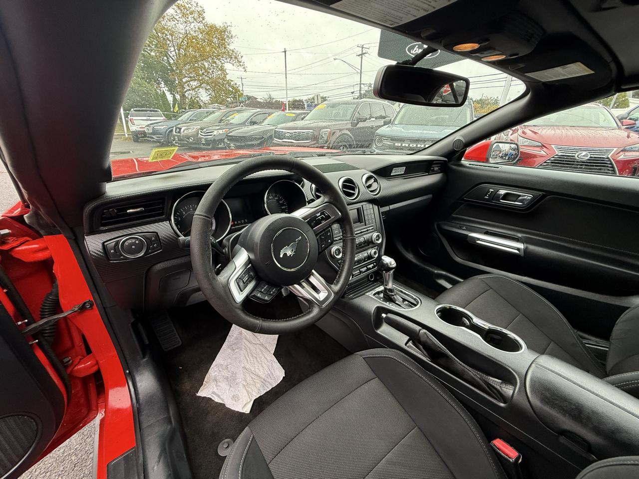 Ford Mustang V6 Convertible 2015