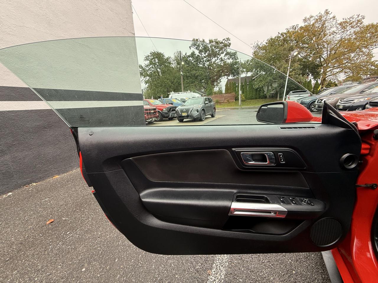 Ford Mustang V6 Convertible 2015
