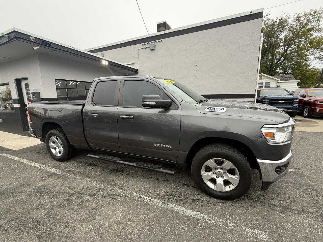 RAM 1500 Lone Star Crew Cab SB 4WD 2022