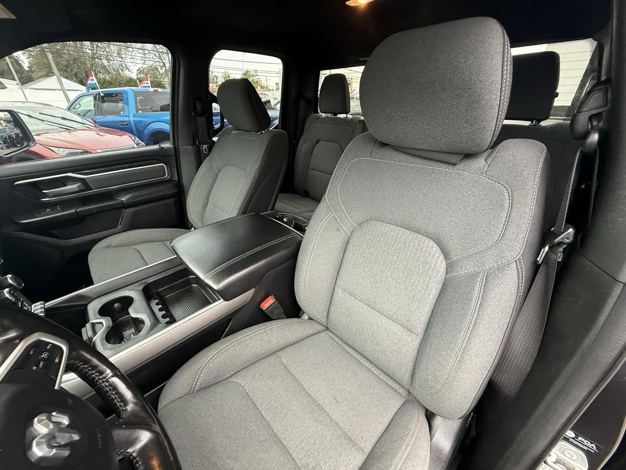 RAM 1500 Lone Star Crew Cab SB 4WD 2022