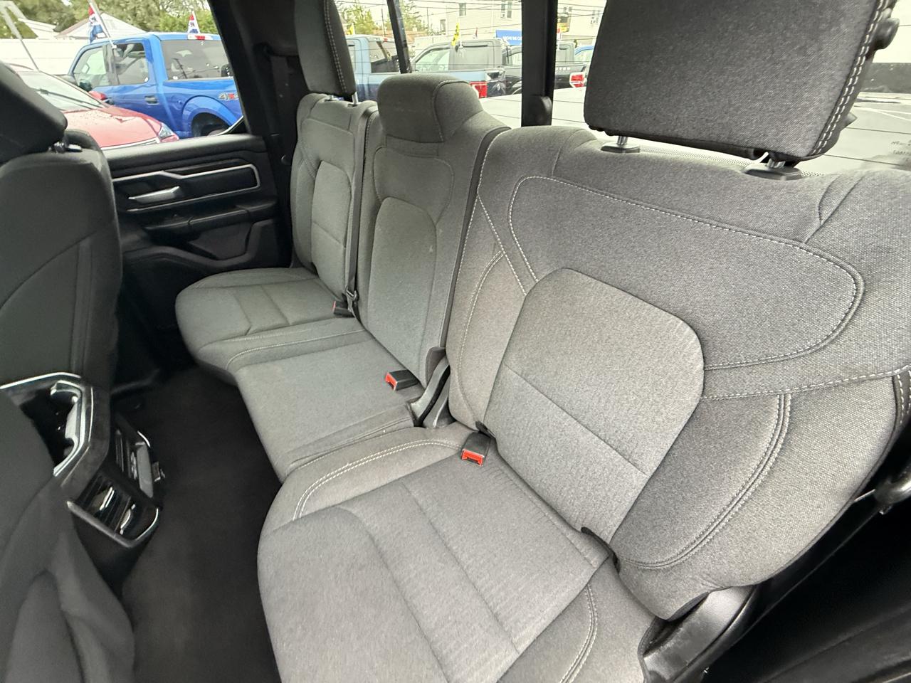 RAM 1500 Lone Star Crew Cab SB 4WD 2022