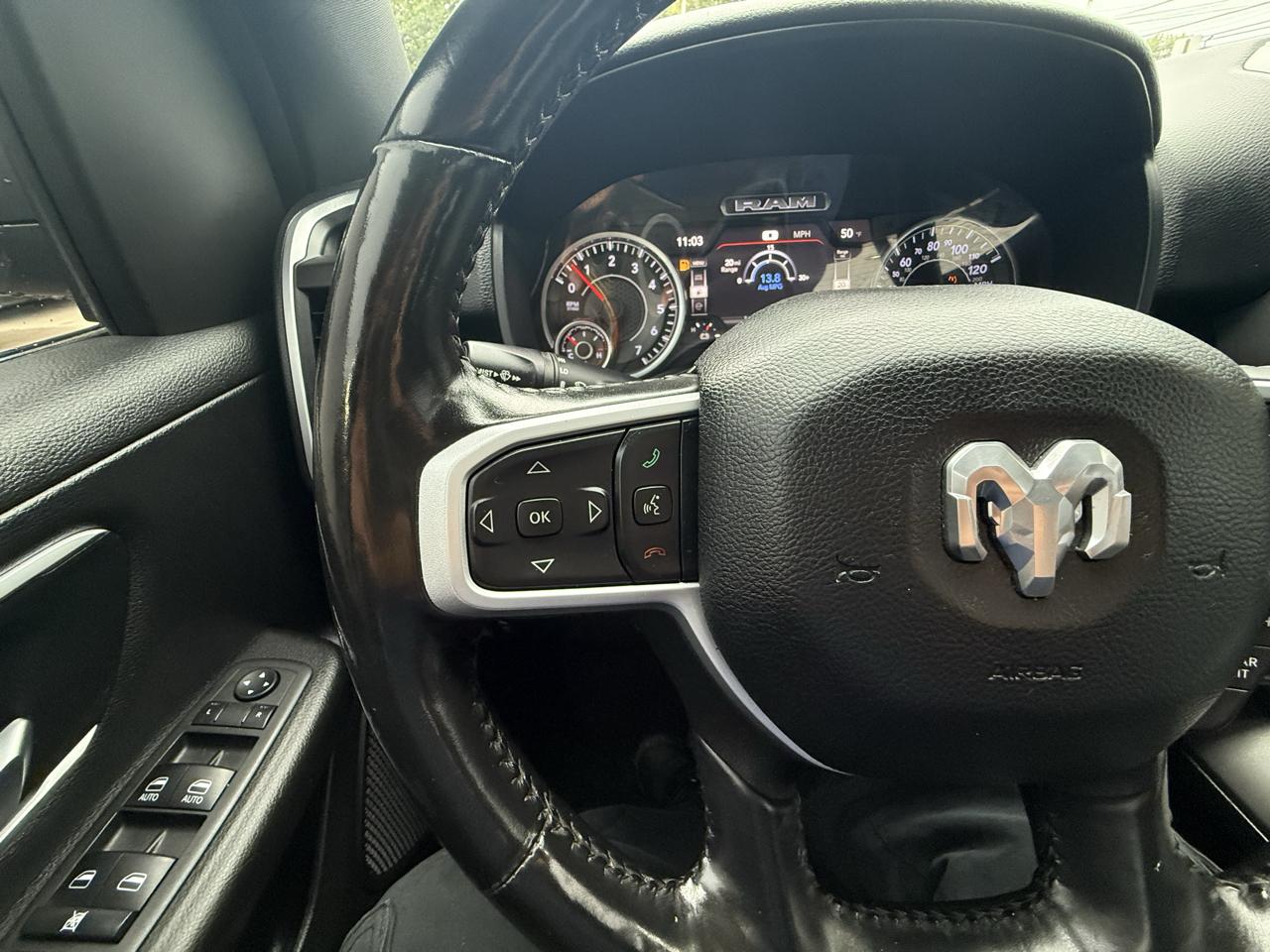 RAM 1500 Lone Star Crew Cab SB 4WD 2022