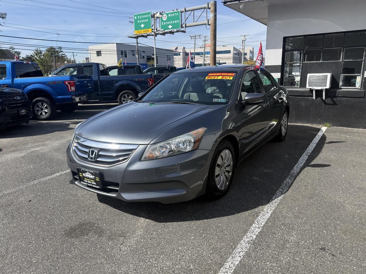 Honda Accord LX sedan AT 2012
