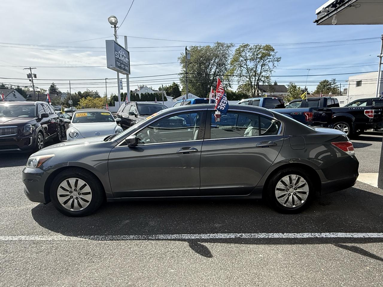 Honda Accord LX sedan AT 2012
