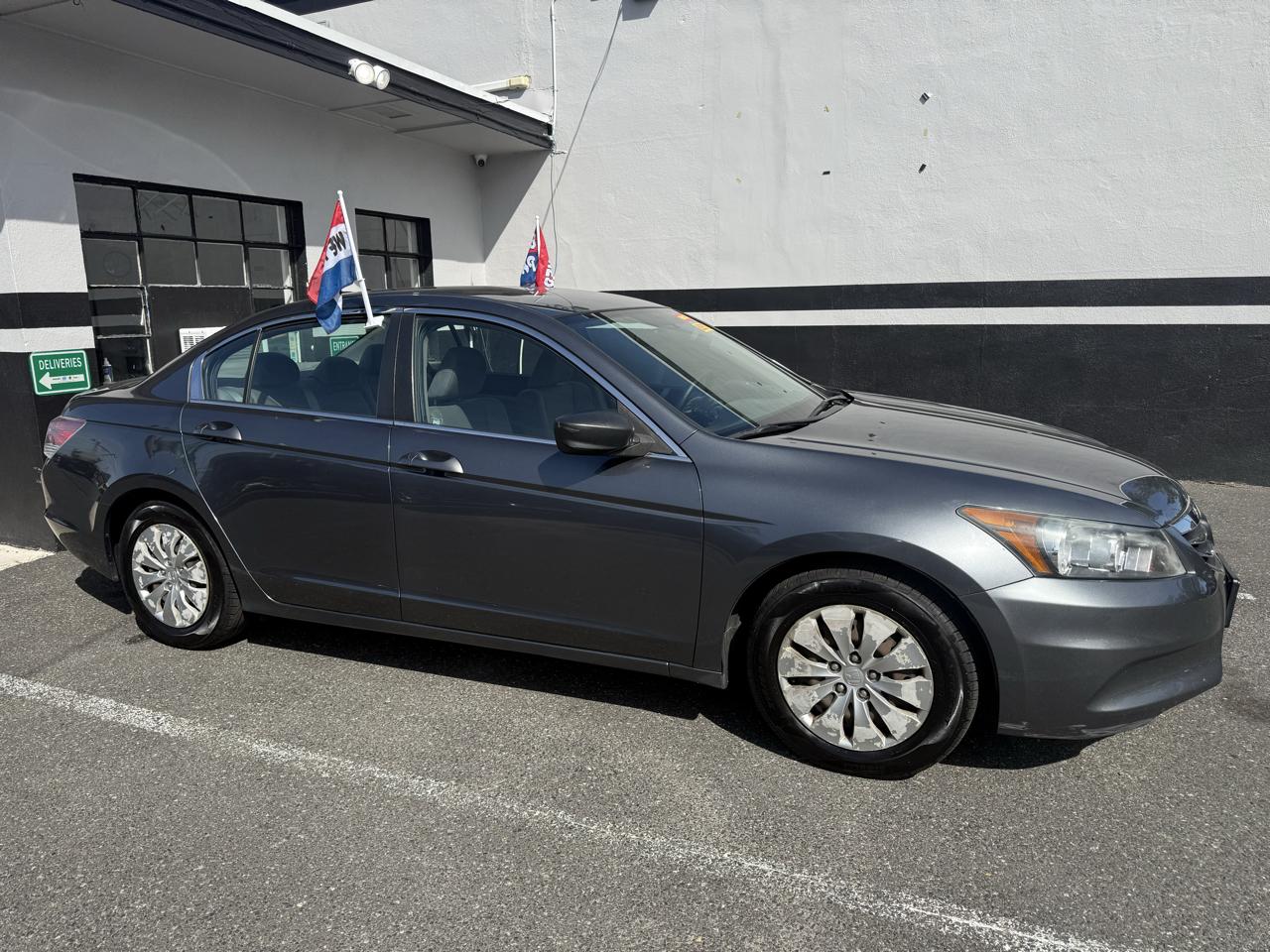 Honda Accord LX sedan AT 2012