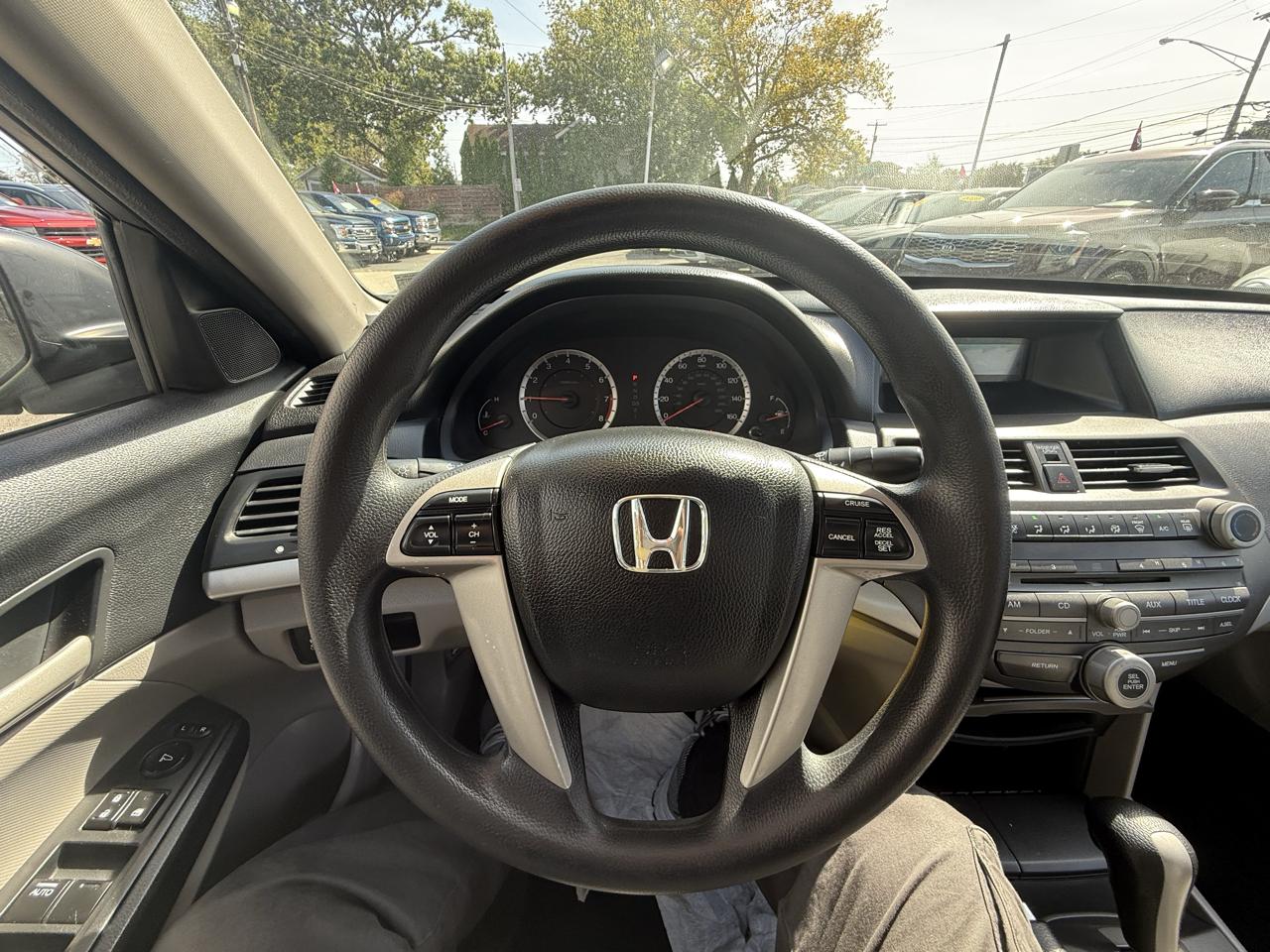 Honda Accord LX sedan AT 2012