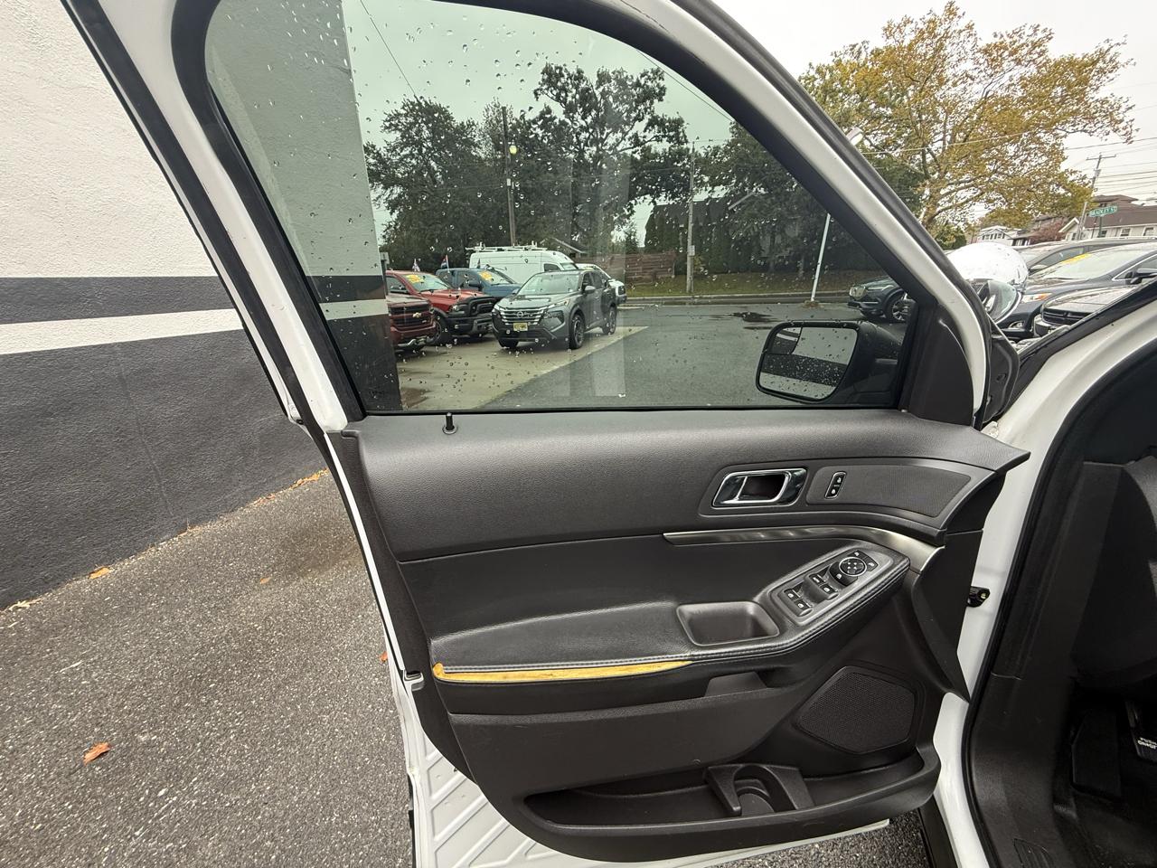 Ford Explorer Police 4WD 2015
