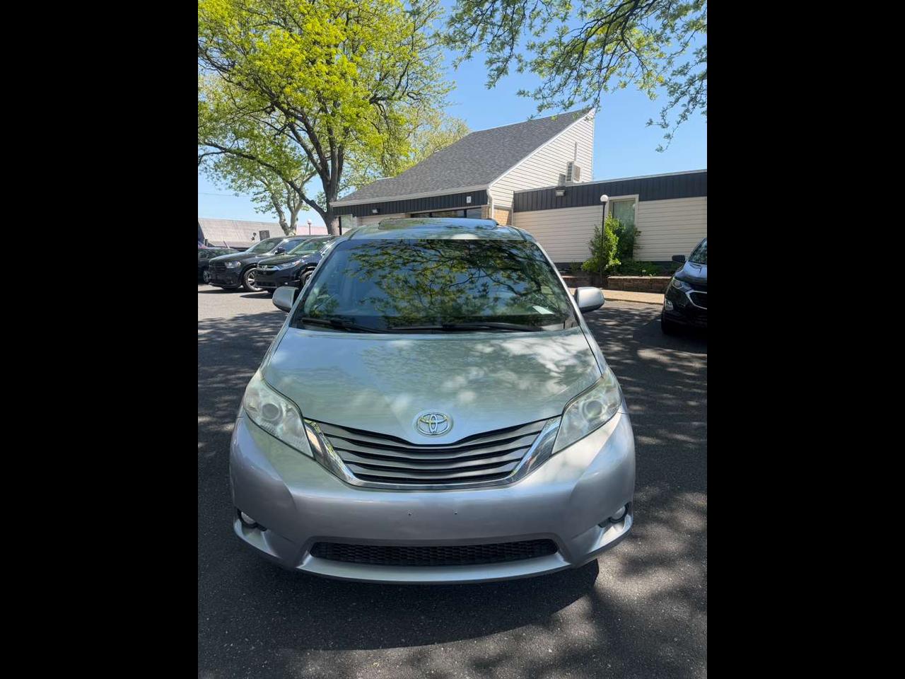 Toyota Sienna  2016