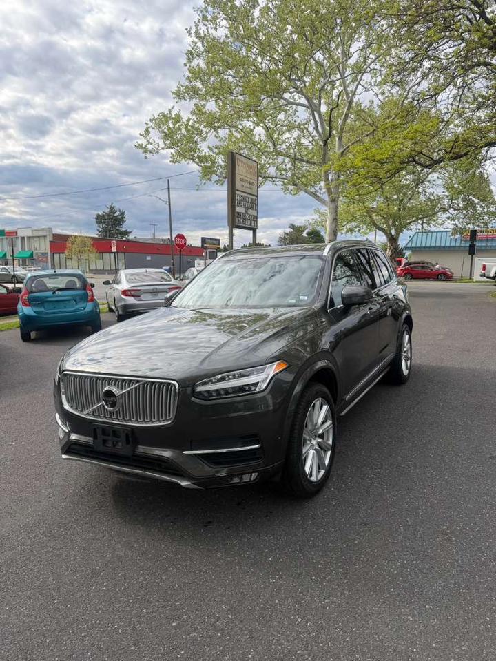Volvo XC90  2018