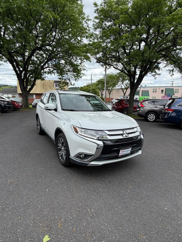 Mitsubishi Outlander  2017