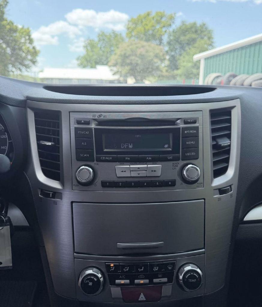 Subaru Outback 2.5i Premium 2013
