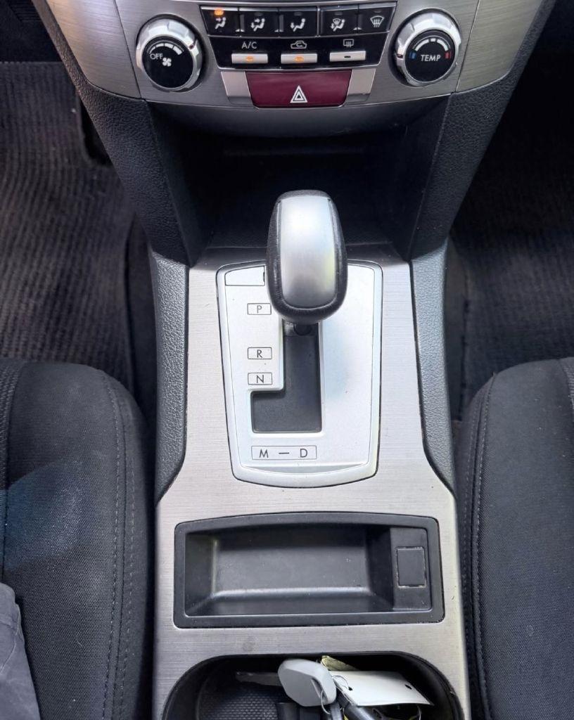 Subaru Outback 2.5i Premium 2013