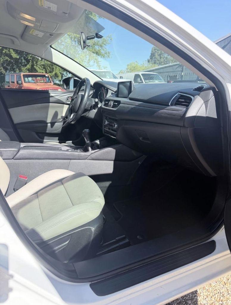 Mazda MAZDA6 i Touring 2016