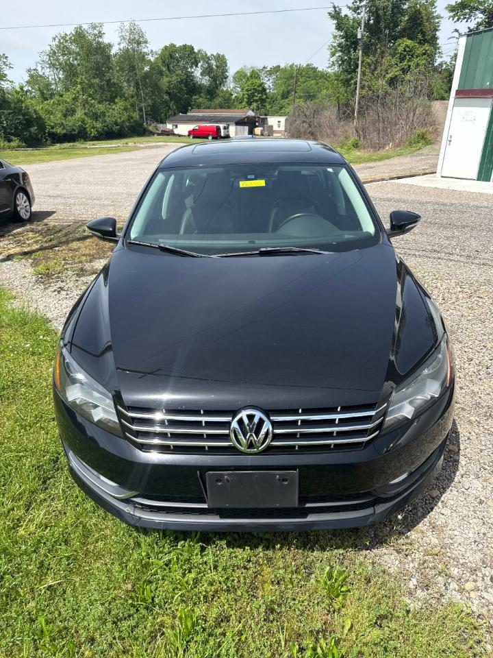 Volkswagen Passat 2.5L SEL 2012