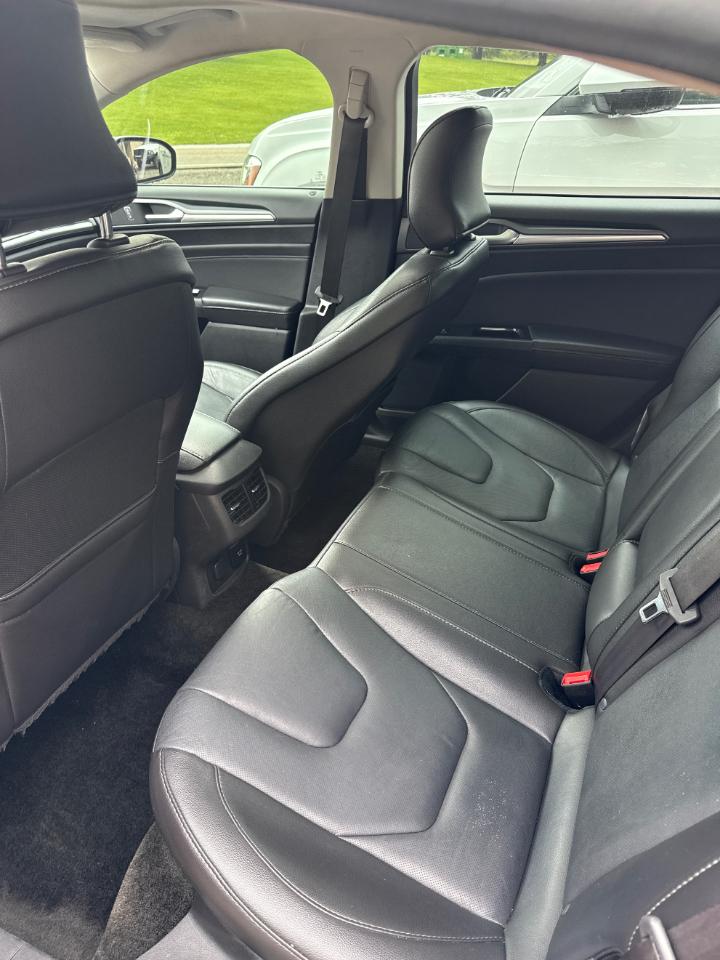 Ford Fusion Titanium AWD 2016