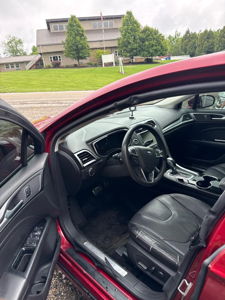 Ford Fusion Titanium AWD 2016