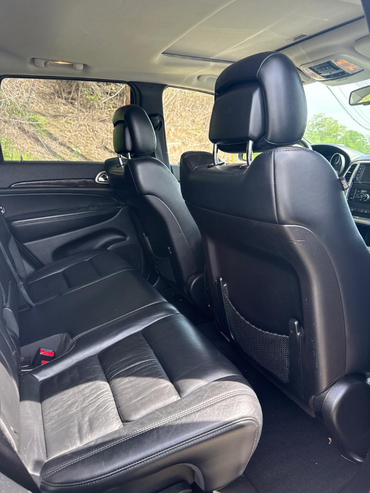 Jeep Grand Cherokee Laredo 4WD 2012