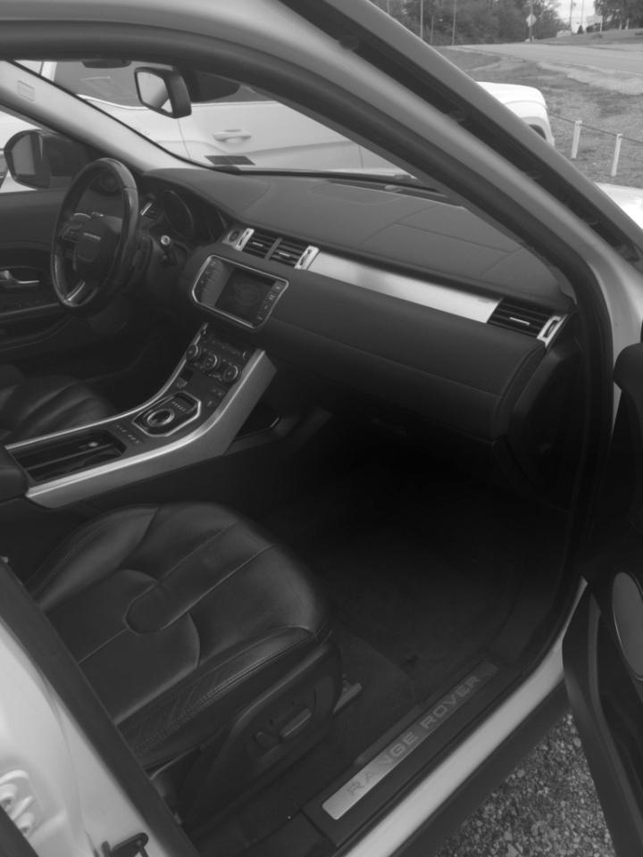 Land Rover Range Rover Evoque Pure Plus 5-Door 2015