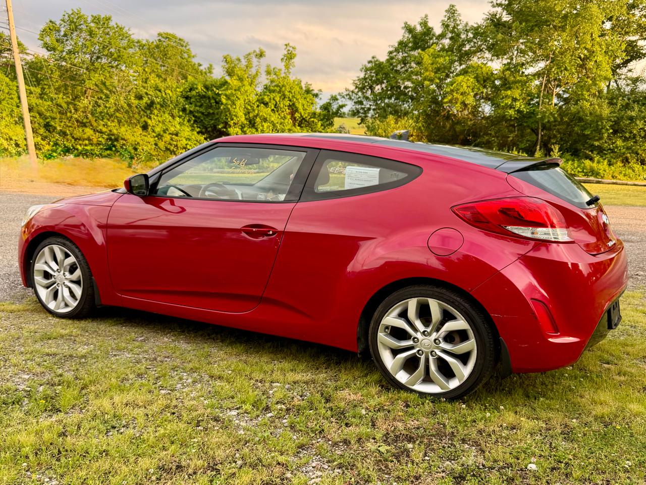 Hyundai Veloster Base 2013