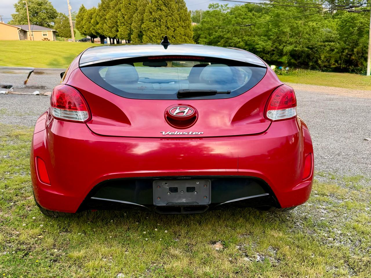 Hyundai Veloster Base 2013