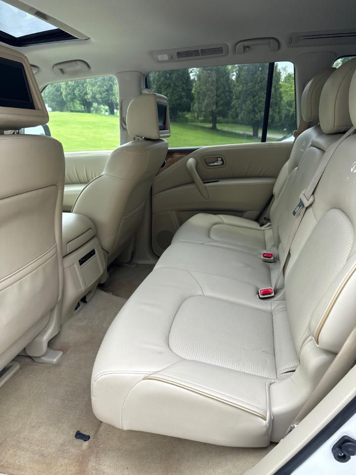 Infiniti QX56 4WD 2011