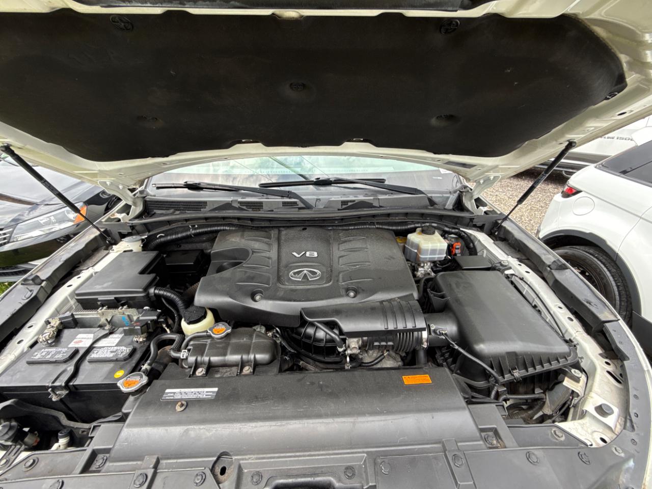 Infiniti QX56 4WD 2011