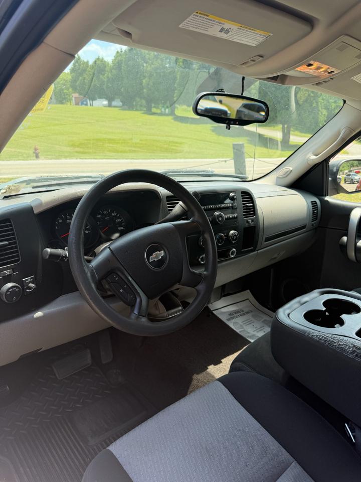Chevrolet Silverado 1500 LS Crew Cab 2WD 2009